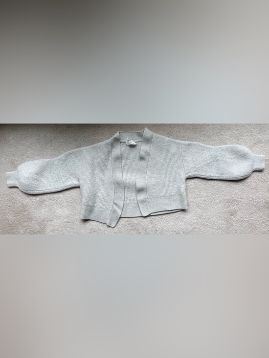 Aritzia Sweaters - Aritzia Wilfred Free XS Gray Open Front Cropped Cardigan Balloon Sleeve Sweater